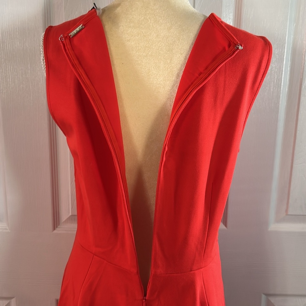 Tahari Crew Neck Sleeveless Fit and Flare Solid Scuba Dress Size 10 - Picture 6 of 11